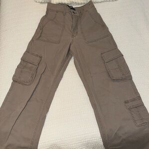 HOLLISTER ULTRA HIGH-RISE BAGGY 3-POCKET CARGO PANTS